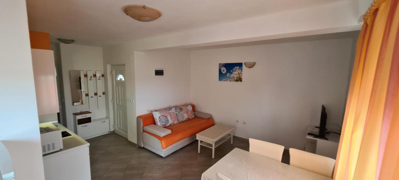 Apartmani Cesar Rtina Zewnętrze zdjęcie